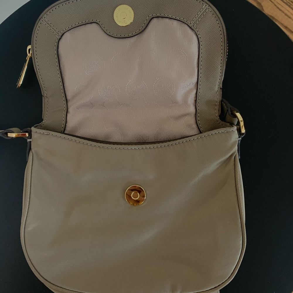 MICHAEL KORS BAG - Picture 3 of 4
